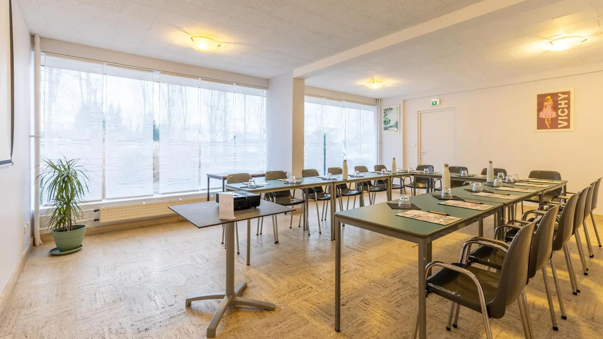 ***  Brit Hotel Le Parc Vichy Bellerive-sur-Allier France