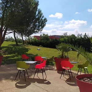 Apartahotel Cerise Valence